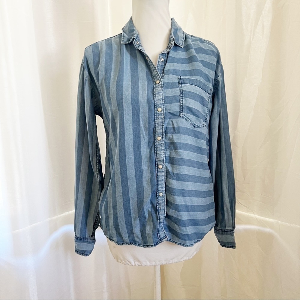 Blue‎ button down shirt | America Today